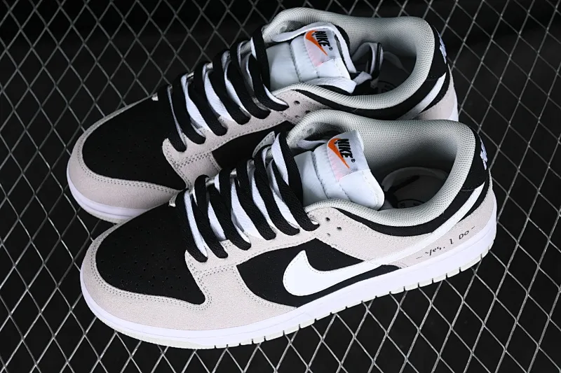 All Categories Nk SB Dunk Series Nk SB Dunk Low Low-top sneakers Cost-effective version Nk Dunk Low Black dust color SB smashed backboard fashion casual sneakers DO9776-001